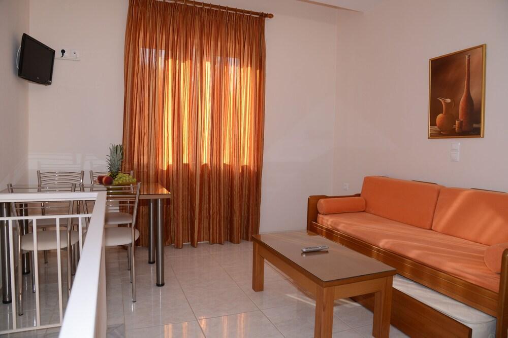 Drepano  Maria'S Filoxenia Suites מראה חיצוני תמונה
