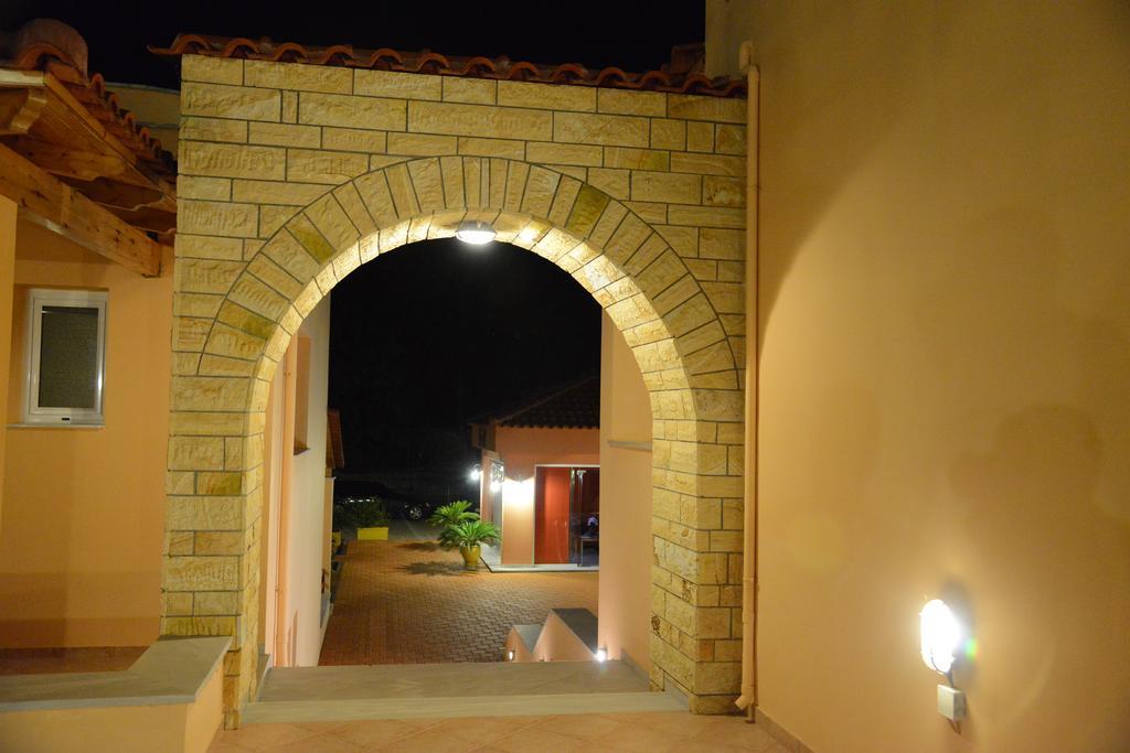 Drepano  Maria'S Filoxenia Suites מראה חיצוני תמונה