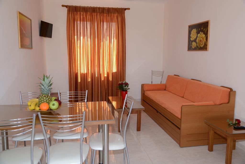 Drepano  Maria'S Filoxenia Suites מראה חיצוני תמונה