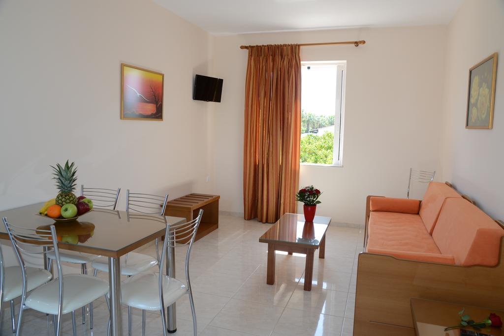 Drepano  Maria'S Filoxenia Suites מראה חיצוני תמונה