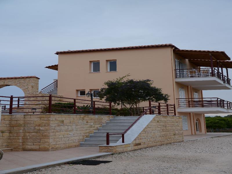 Drepano  Maria'S Filoxenia Suites מראה חיצוני תמונה