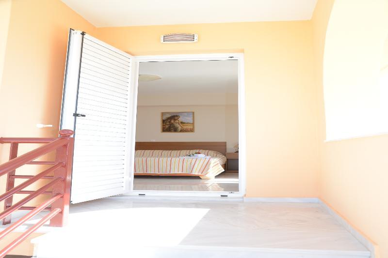 Drepano  Maria'S Filoxenia Suites מראה חיצוני תמונה
