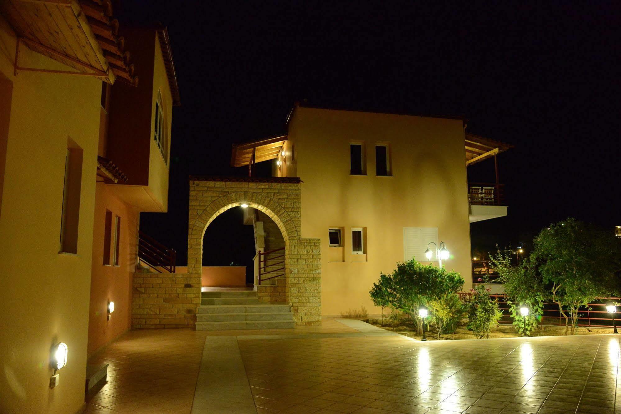 Drepano  Maria'S Filoxenia Suites מראה חיצוני תמונה
