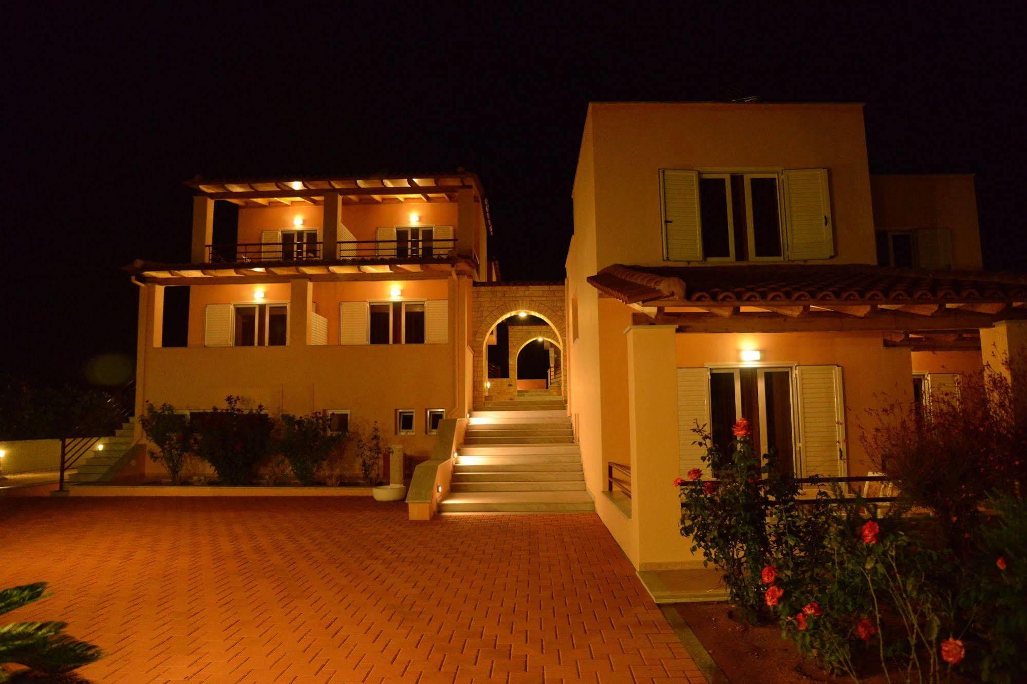 Drepano  Maria'S Filoxenia Suites מראה חיצוני תמונה